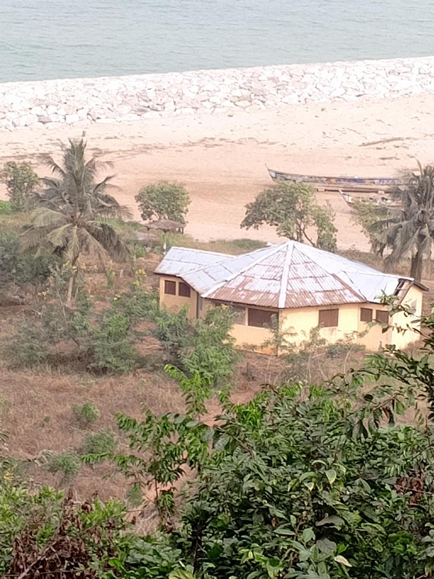 Abuesi Beach Resort Sekondi-Takoradi Exterior foto